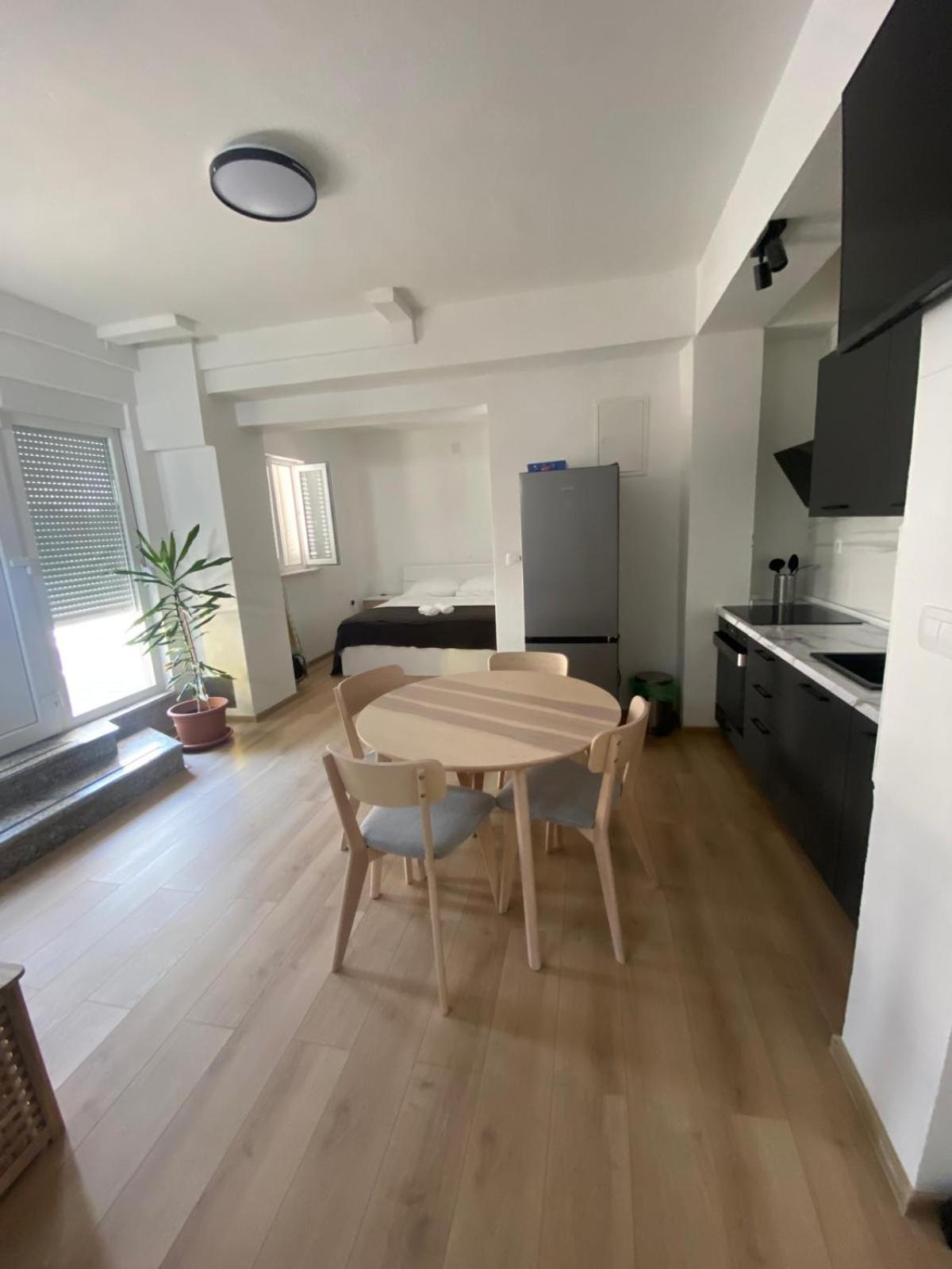 Studio Apartman Sedmica ザダル エクステリア 写真