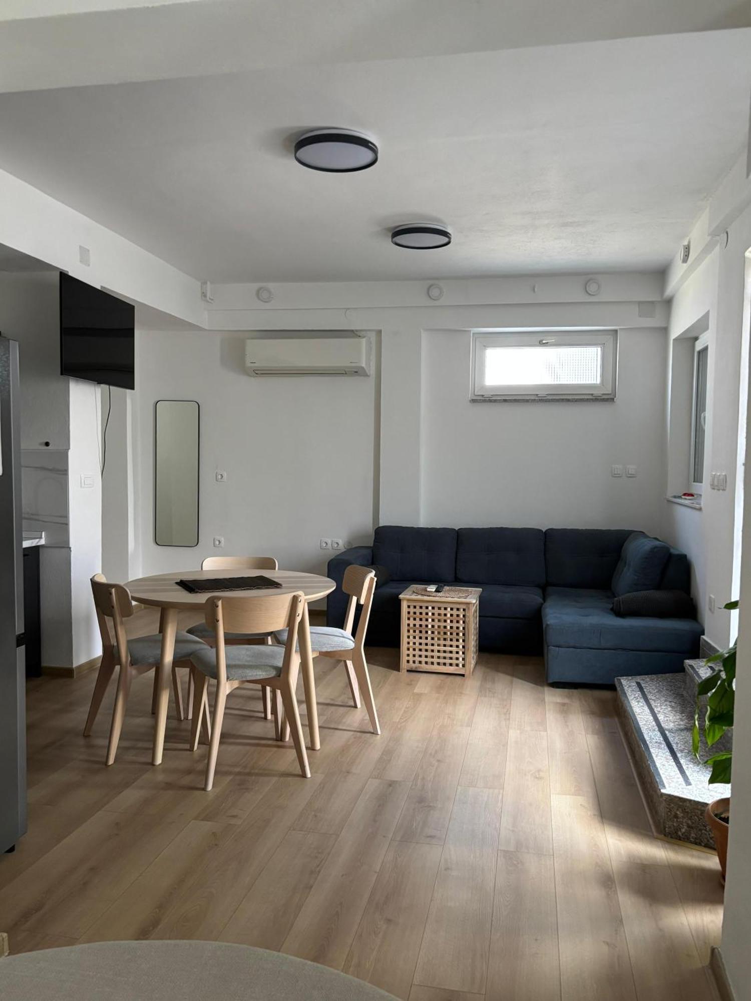 Studio Apartman Sedmica ザダル エクステリア 写真